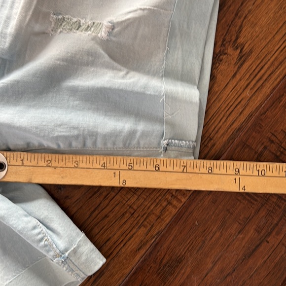 YMI Wanna Betta Butt Mid Rise Shorts Size 9 - Picture 9 of 9